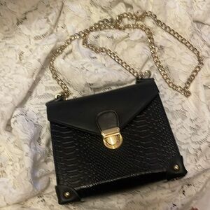 LD Tuttle Crossbody Purse